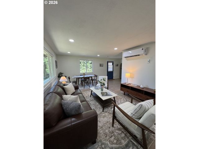 10940 Sw NORTH DAKOTA St, Portland, OR 97223