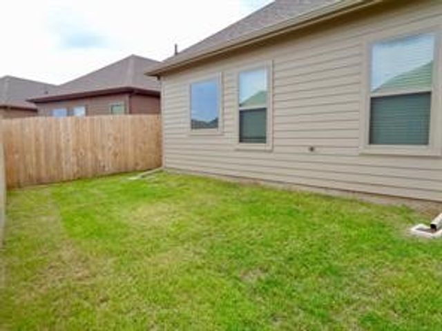 609 Beechwood Drive, Greenville, TX 75402