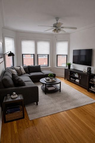 6851 S Crandon Avenue 3, Chicago, IL 60649