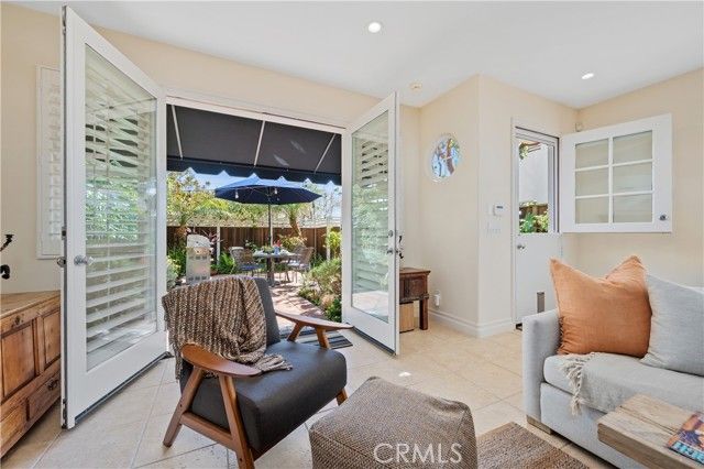 334 Locust Street 2, Laguna Beach, CA 92651