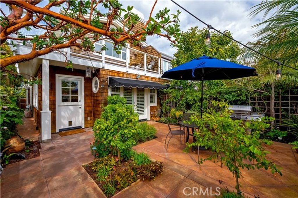 334 Locust Street 2, Laguna Beach, CA 92651