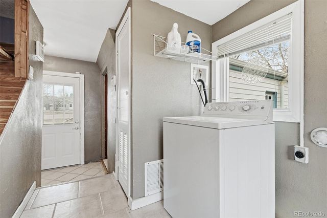 90 S Kendall Street, Lakewood, CO 80226