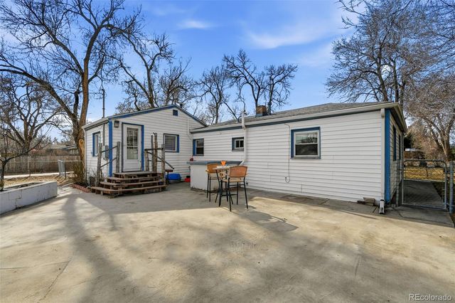 90 S Kendall Street, Lakewood, CO 80226