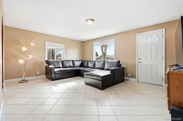 90 S Kendall Street, Lakewood, CO 80226