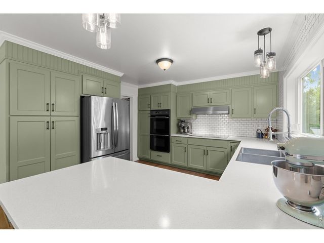 1512 Sunnyside Dr, Loveland, CO 80538
