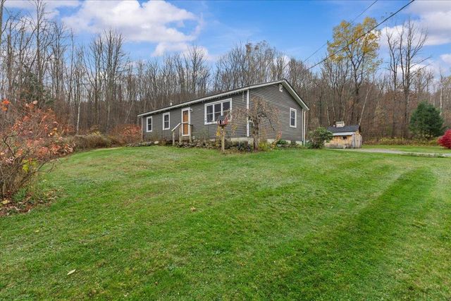 10 Cross Road, Milton, VT 05468