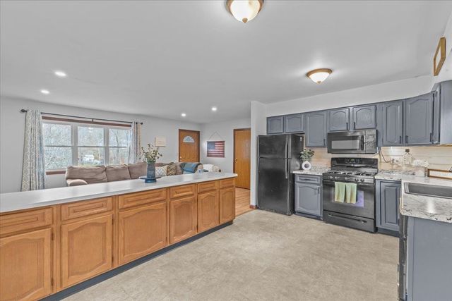 10 Cross Road, Milton, VT 05468