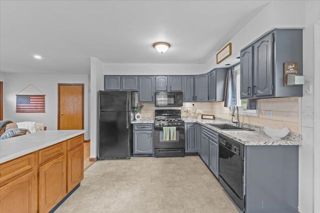 10 Cross Road, Milton, VT 05468