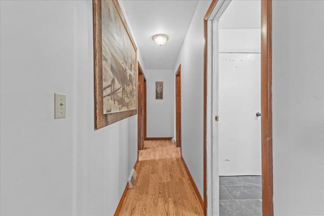 10 Cross Road, Milton, VT 05468