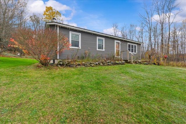 10 Cross Road, Milton, VT 05468