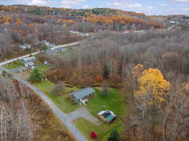 10 Cross Road, Milton, VT 05468