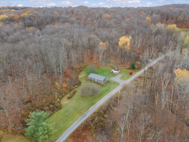 10 Cross Road, Milton, VT 05468