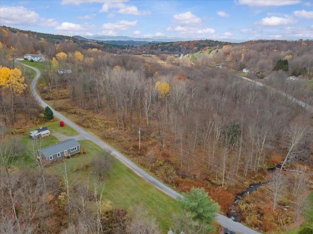 10 Cross Road, Milton, VT 05468
