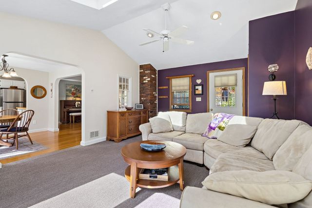 74 Old Bolton Rd, Stow, MA 01775