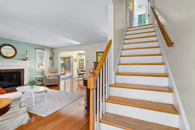 74 Old Bolton Rd, Stow, MA 01775