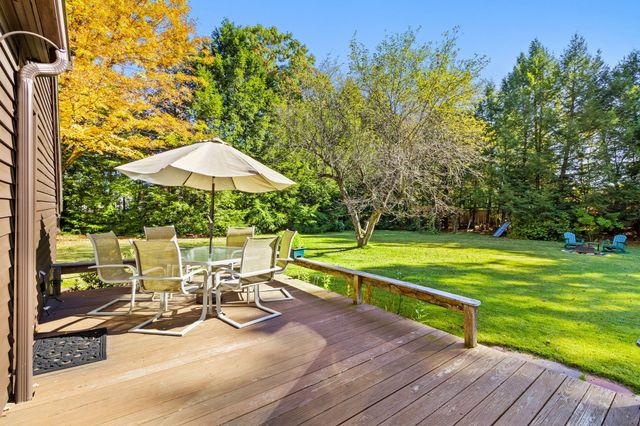 74 Old Bolton Rd, Stow, MA 01775
