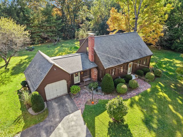74 Old Bolton Rd, Stow, MA 01775