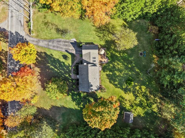 74 Old Bolton Rd, Stow, MA 01775