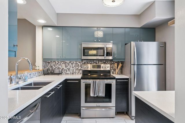 5207 N 24TH Street 102, Phoenix, AZ 85016