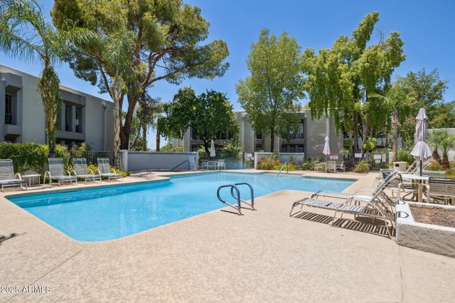 5207 N 24TH Street 102, Phoenix, AZ 85016