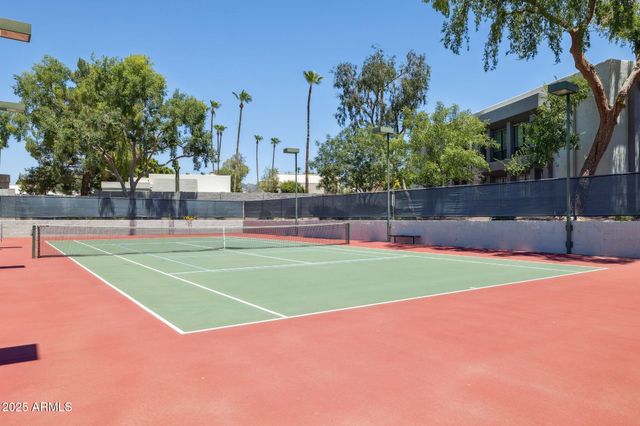 5207 N 24TH Street 102, Phoenix, AZ 85016