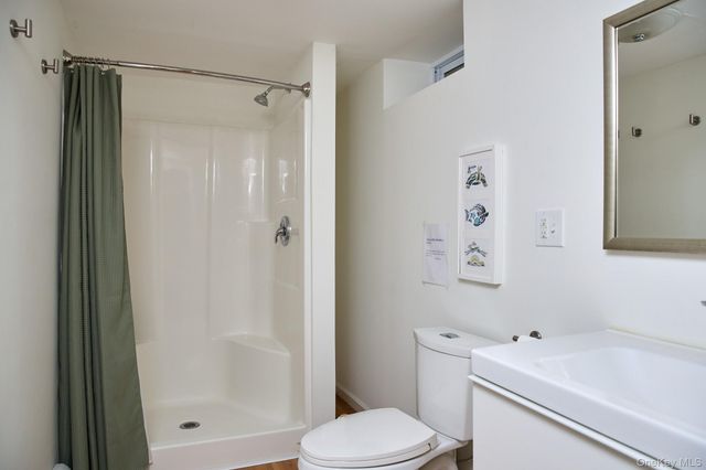 17 Amato Lane Hasbrouck Pl, Highland, NY 12528