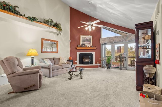 133 Point Seven Road 15, Kimberling City, MO 65686