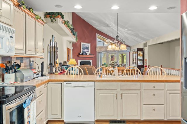 133 Point Seven Road 15, Kimberling City, MO 65686