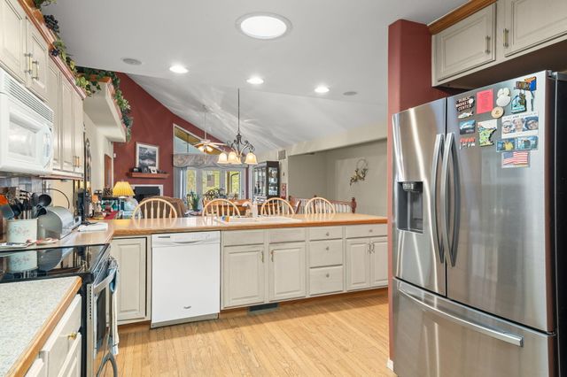 133 Point Seven Road 15, Kimberling City, MO 65686