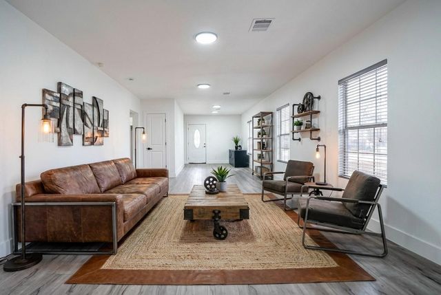 8505 Denby Street, Houston, TX 77012