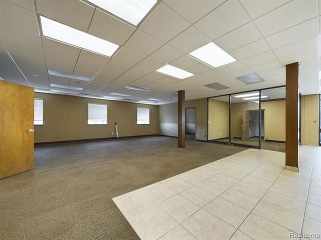 4154 Davison Road, Burton, MI 48509