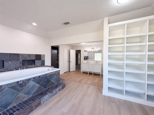 2283 N Holland Road, Mansfield, TX 76063