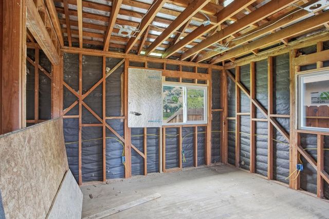 1131 N Rosemore Ave, Modesto, CA 95358