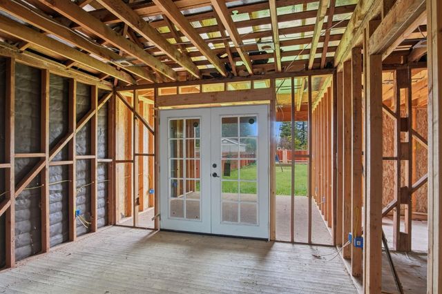 1131 N Rosemore Ave, Modesto, CA 95358