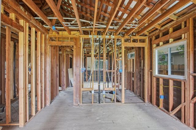 1131 N Rosemore Ave, Modesto, CA 95358