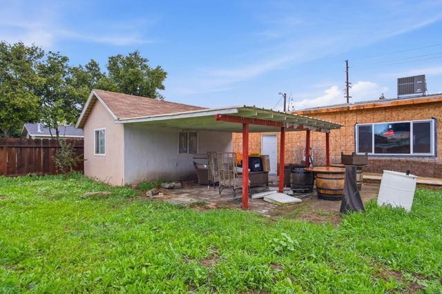 1131 N Rosemore Ave, Modesto, CA 95358
