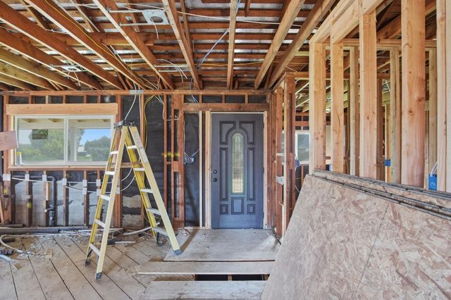 1131 N Rosemore Ave, Modesto, CA 95358