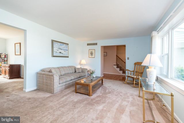 140 ELIO CIR, Royersford, PA 19468