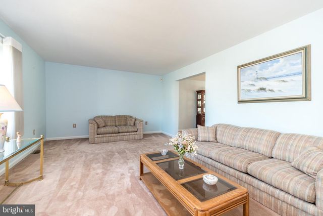 140 ELIO CIR, Royersford, PA 19468