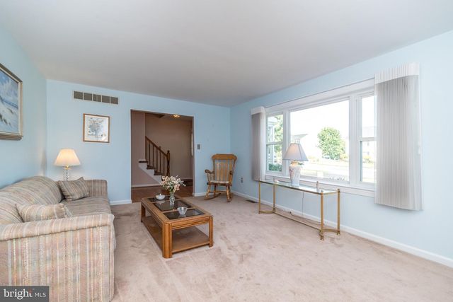140 ELIO CIR, Royersford, PA 19468