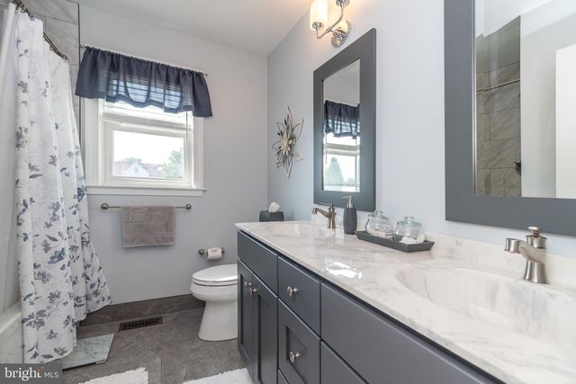 140 ELIO CIR, Royersford, PA 19468