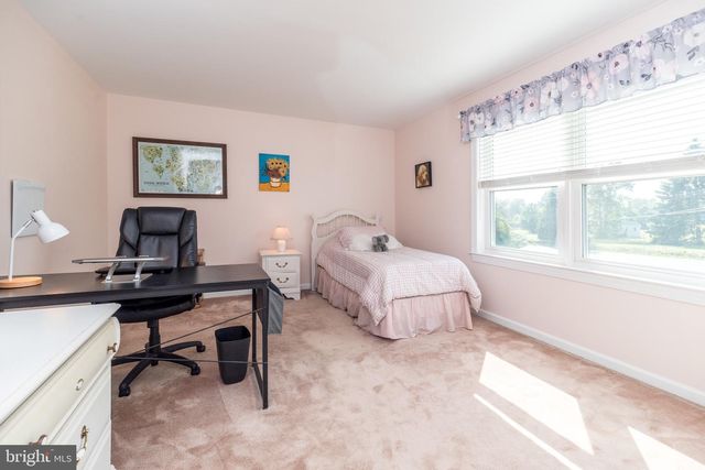 140 ELIO CIR, Royersford, PA 19468