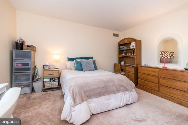 140 ELIO CIR, Royersford, PA 19468