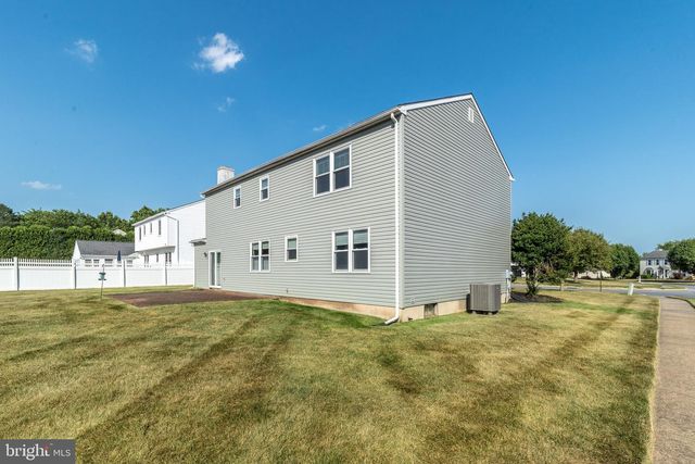 140 ELIO CIR, Royersford, PA 19468