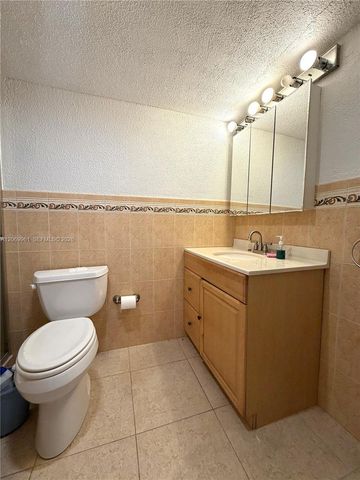 1660 NE 191st Street 406-1, Miami, FL 33179