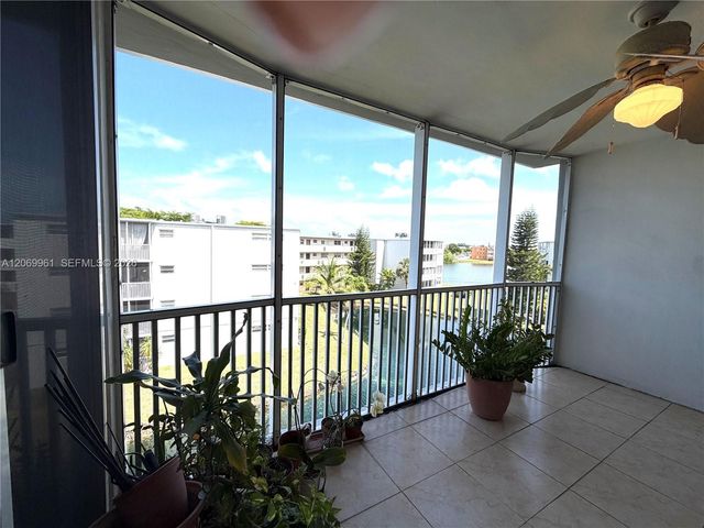 1660 NE 191st Street 406-1, Miami, FL 33179