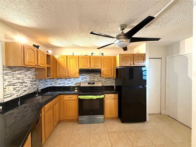 1660 NE 191st Street 406-1, Miami, FL 33179