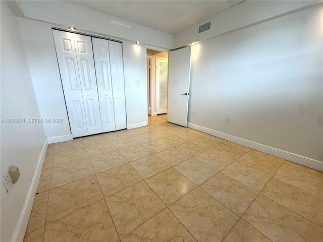 1660 NE 191st Street 406-1, Miami, FL 33179