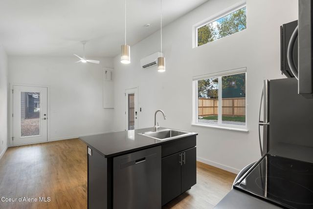 1608 Cedar ST, Sandpoint, ID 83864