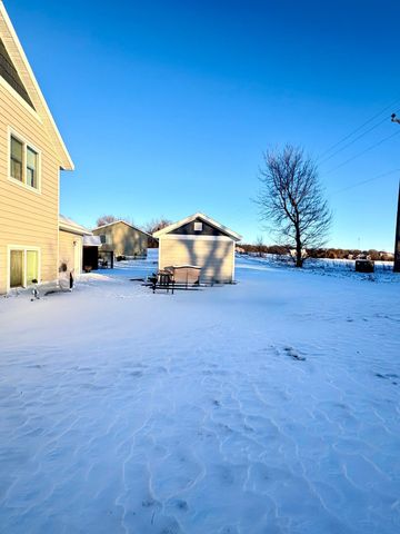 1170 Coakley Street, Paynesville, MN 56362